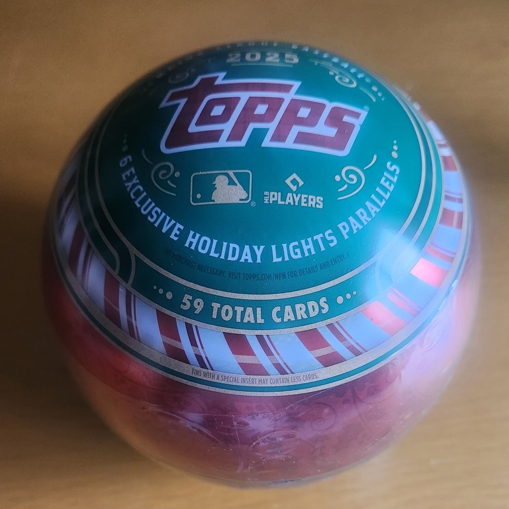 2025 Topps Holiday MLB Baseball Collector Tin (59 Cards) - Picture 2 of 5